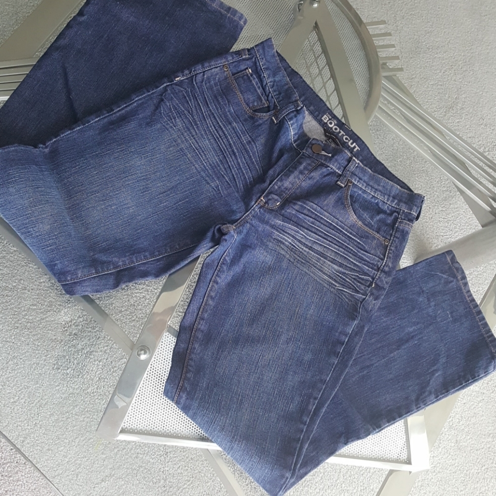 New York & Company. Jeans. Low-rise bootcut 8